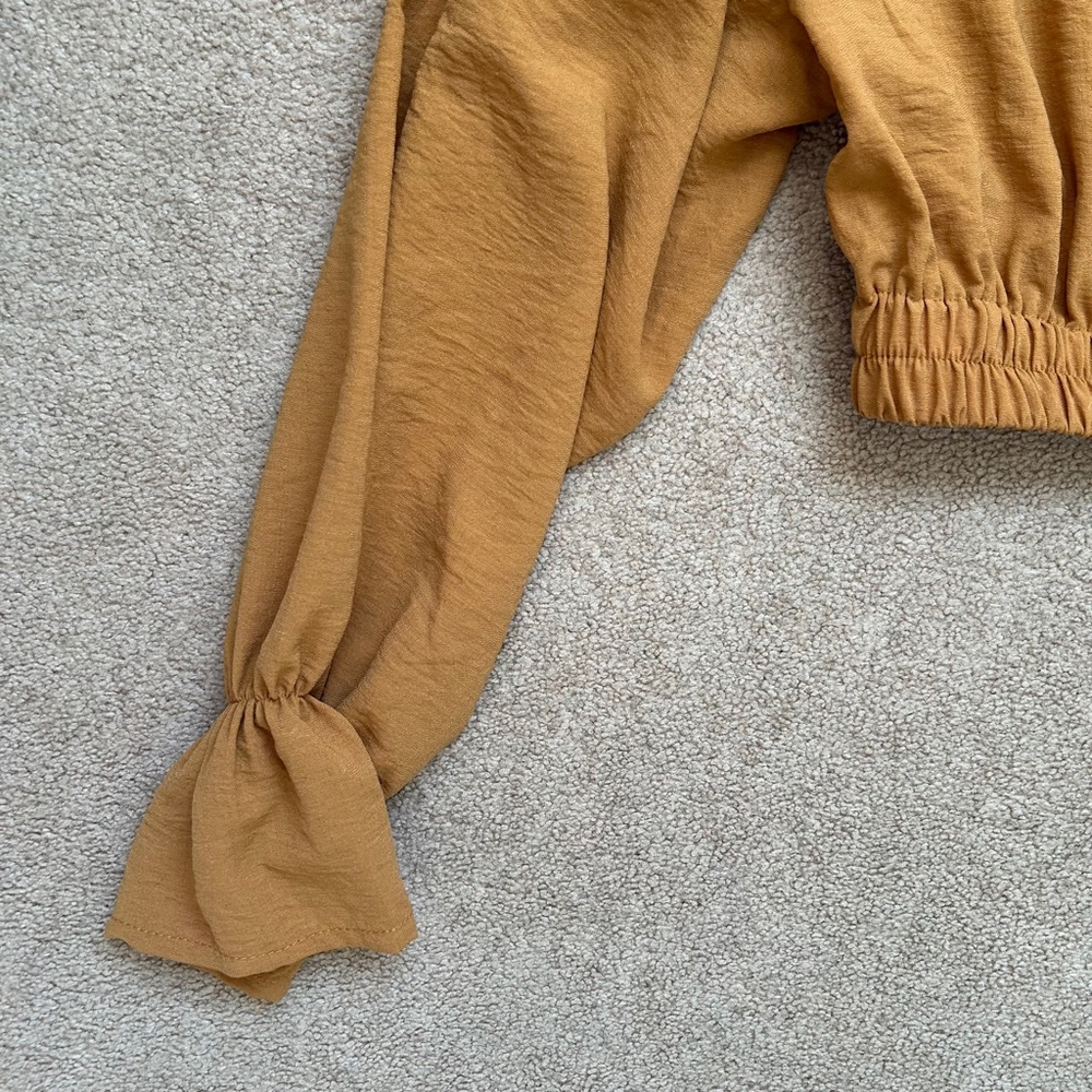 OAK + FORT Long Sleeve Crop Top Gold Size Small - Picture 4 of 10